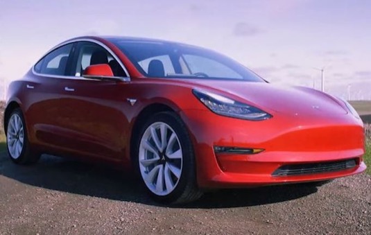 elektromobil Tesla Model 3