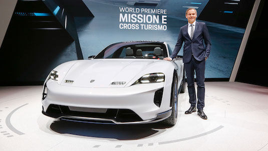 Autosalon Ženeva 2018: Porsche Mission E Cross Turismo