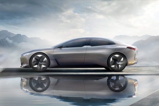 autosalon Ženeva elektromobil BMW i4 studie BMW iVision Dynamics