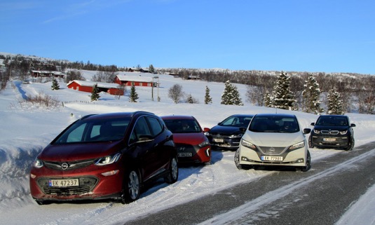 auto elektromobily test Norsko Nissan Leaf, BMW i3, Volkswagen e-Golf Opem Ampera-E Hyundai Ioniq Electric
