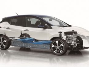 auto elektromobil Nissan Leaf řez baterie