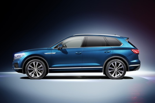 auto Volkswagen Touareg PHEV plug-in hybrid