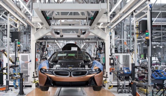 auto výroba plug-in hybridu BMW i8 továrna Lipsko