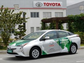 Prototyp spojuje technologii flexible-fuel (FFV) s možností tankovat běžný benzín včetně alternativních paliv jako etanol, a proslulý hybridní pohon od Toyoty, který kombinuje spalovací motor a elektrické hnací ústrojí.