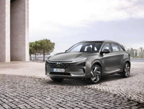 Prodej modelu NEXO byl pro veřejnost zahájen slavnostním předáním prvních vozů zástupcům měst Ulsan a Gwangju. 1061 předběžných objednávek signalizuje velký zájem veřejnosti.