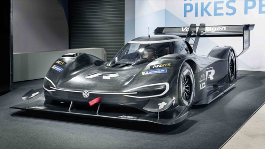 auto Závodní elektromobil Volkswagen I.D. R Pikes Pkea
