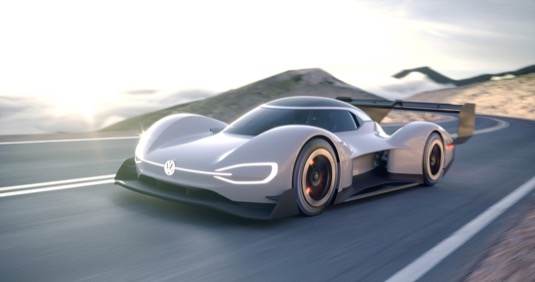 Závodní elektromobil Volkswagen I.D. R Pikes Peak se představí veřejnosti 22. dubna 2018 ve Francii.