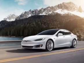 auto elektromobil Tesla Model 3
