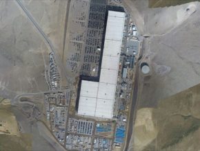 auto Tesla gigatovárna Sparks Nevada ledfen 2018