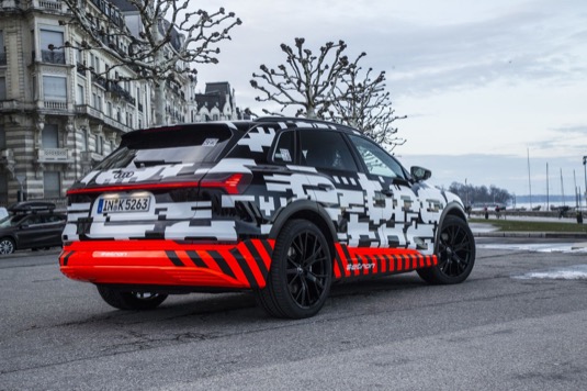 auto elektromobil Audi e-tron prototyp
