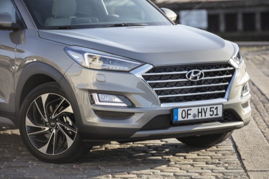 Nový Tucson je prvním modelem společnosti Hyundai se systémem částečně hybridního pohonu, který využívá vznětový motor a elektromotor 48 V.