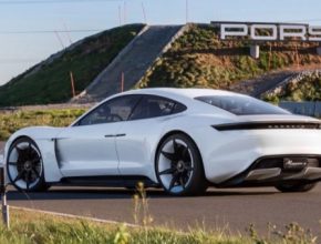 auto Porsche Taycan Mission E elektromobil