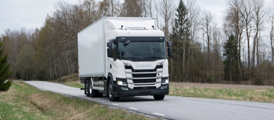 Společnost Scania uvádí 13-litrový šestiválcový motor pro ED95 s výkonem 410 koní určený také pro dálkovou přepravu