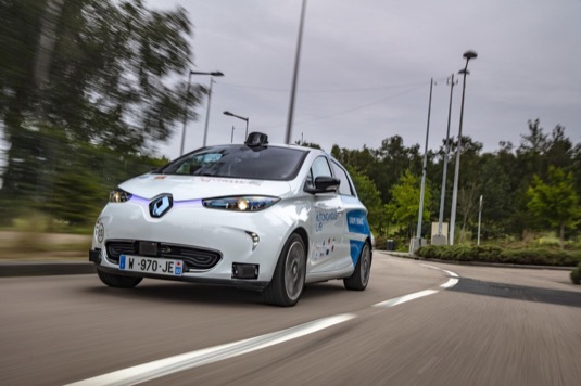 auto elektromobil Renault Zoe autonomní robotický vůz