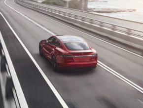auto elektromobil Tesla Model S dotace na nákup německo vracení