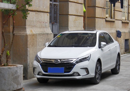 auto plug-in hybrid BYD Qin PHEV