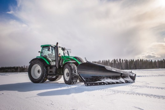 Samořízený traktor Valtra T254 Versu