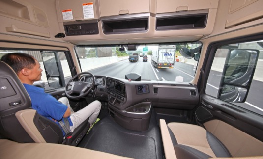 Hyundai se i nadále zaměřuje na vývoj zcela autonomních nákladních vozidel a po roce 2020 plánuje uvést na trh funkci autonomní jízdy v konvoji.