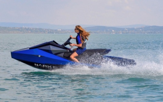 narke electrojet jetski vodní skútr elektroskútr