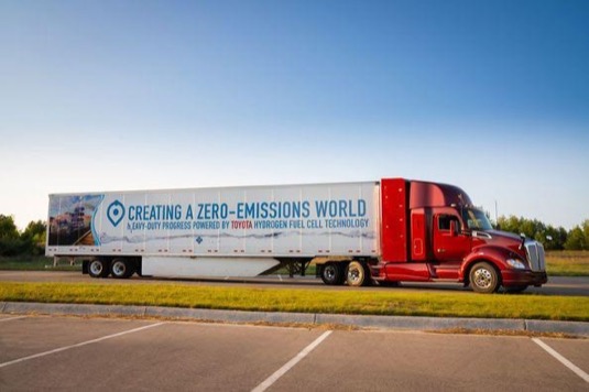 Novinka představená v Centru pro automobilový výzkum (CAR) v severním Michiganu s interním označením „Beta“ rozšiřuje schopnosti prvního testovacího kamionu Project Portal prodloužením dojezdu na více než 480 km na jedno natankování.