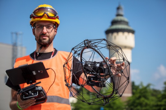 Celosvětově působí společnost Bureau Veritas ve 140 zemích, kde má síť 930 kanceláří a 330 laboratoří. Přes 59 tisíc zaměstnanců Bureau Veritas poskytuje služby více než 400 tisícům klientů. Na území České republiky je Bureau Veritas zastoupena již více než 100 let a zaměstnává více jak 100 profesionálů.