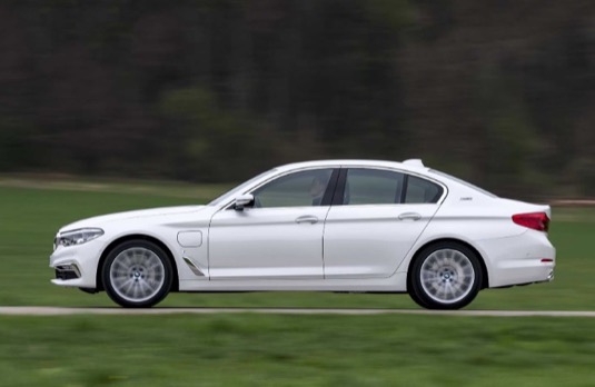 auto plug-in hybrid BMW 7