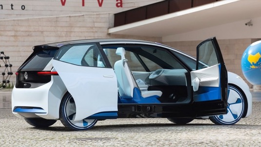 Nová platforma je určena výhradně pro elektrický pohon a pokrývá kompletní spektrum modelů: od kompaktních vozů až po SUV a MPV. Výroba modelu ID (na obrázku) bude zahájena už příští rok. Prodeje by měly do roku 2025 vzrůst na více než 1 milion elektromobilů ročně.