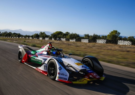 Nová generace mistrovského vozu pro tým Formule E Audi Sport ABT Schaeffler