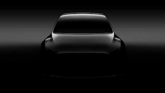 auto elektromobil Tesla Model y