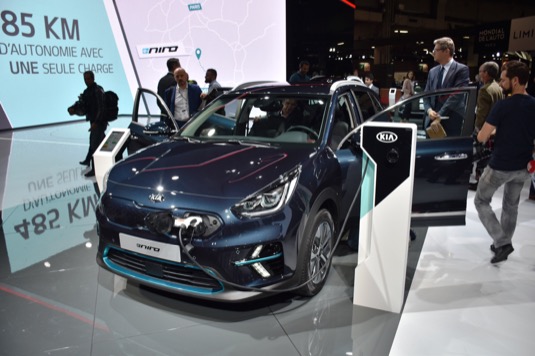 Elektromobil Kia e-Niro byl navržen s cílem překonávat překážky bránící v pořízení elektromobilu, neboť přináší dlouhý dojezd, propracovanější obestavění prostoru a vyšší praktičnost než řada ostatních elektromobilů.