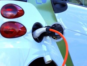 Zdá se, že elektromobily se konečně dostávají do pozornosti státních kontrolních orgánů. Mezi prvními je ČOI.