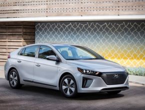auto Hyundai Ioniq Plug-in hybrid cena