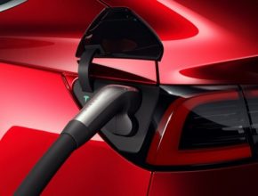 auto elektromobil CCS Combo 2 konektor elektromobilu Tesla Model 3