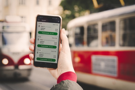 Mobilní aplikaci PID Lítačka si cestující mohou stáhnou zdarma na App Store a Google Play.