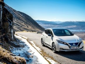 auto elektromobil nový Nissan Leaf