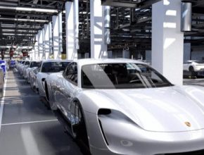 auto elektromobil Porsche Taycan