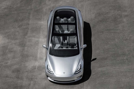 auto elektromobil Tesla Model 3