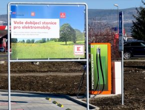 nabíjecí stanice ČEZ Kaufland Ostrov nad Ohří