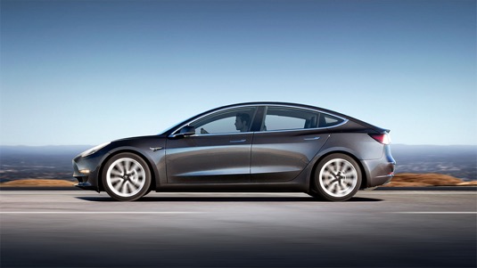 Tesla Model 3 elektromobil