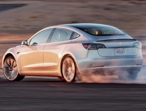 auto elektromobil Tesla Model 3
