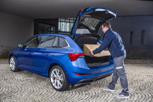 auto Škoda doručování balíků
