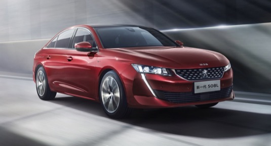 Peugeot pokračuje ve strategii elektrifikace své modelové řady a představením plug-in hybridu 508L PHEV otevírá v Číně novou stránku své historie.