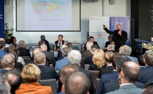Představení kampaně Nové energie Česka si nenechal ujít ani přední světový klimatolog a zakladatel Postupimského institutu pro výzkum změny klimatu Hans Joachim Schellnhuber.