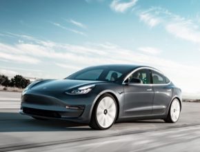 auto elektromobil Tesla Model 3