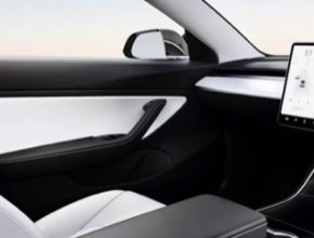 auto Robotaxi elektromobil Tesla bez volantu