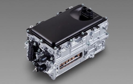 Toyota patenty zdarma elektrifikace hybridy