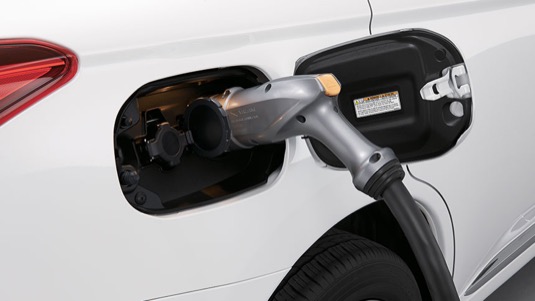 auto nabíjecí port konektor Mitsubishi Outlander PHEV