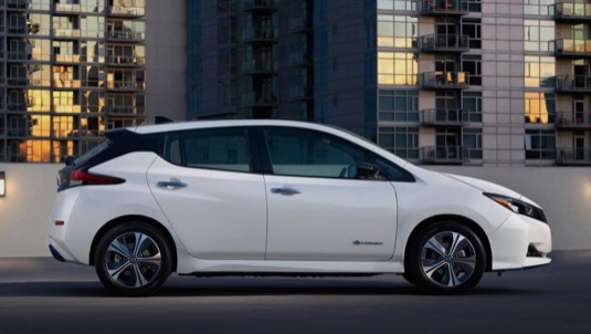auto elektromobil Nissan Leaf