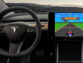 auto elektromobil Tesla Model 3 videohry