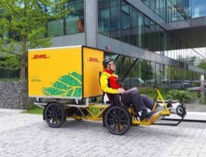 Toto speciální nákladní elektrokolo uveze 150 kg zásilek
